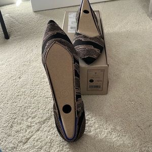 NIB Rothy’s The Point in Golden Shimmer - 10.5